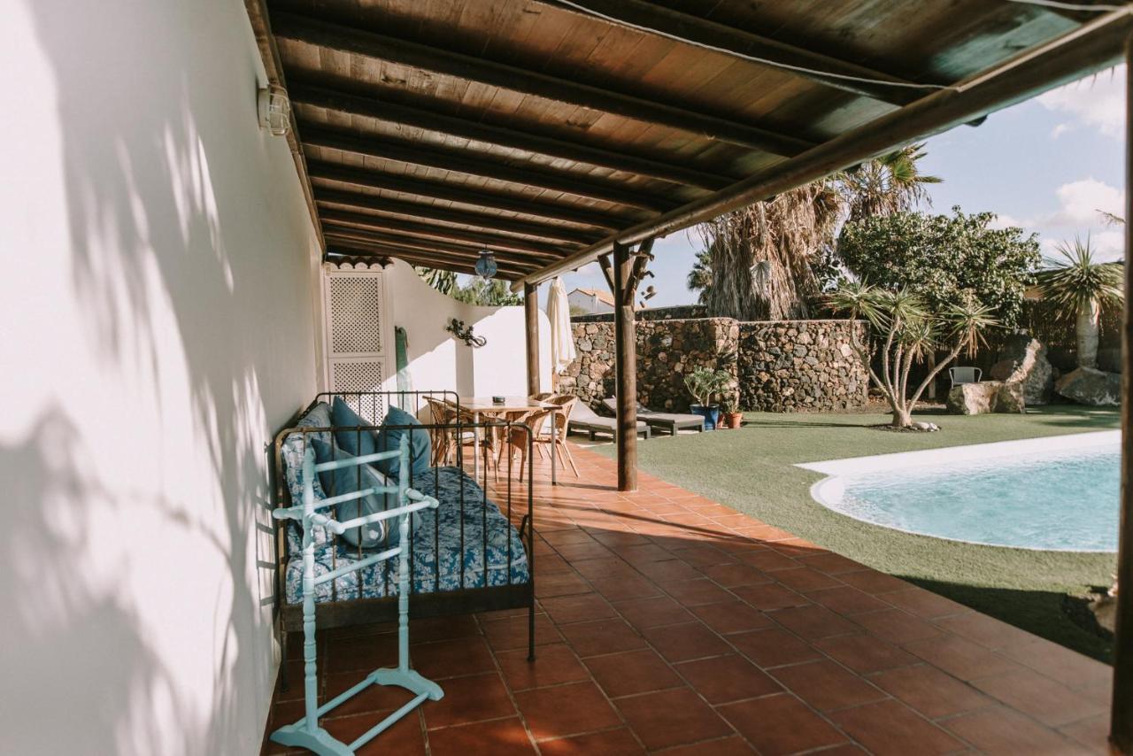 Casa Brujas Lajares Villa Exterior photo